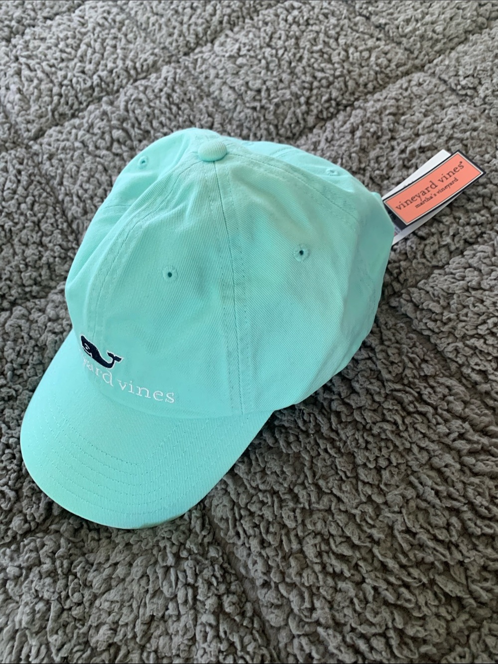 NWT Vineyard Vines Seafoam Whale Embroidered Baseball Cap